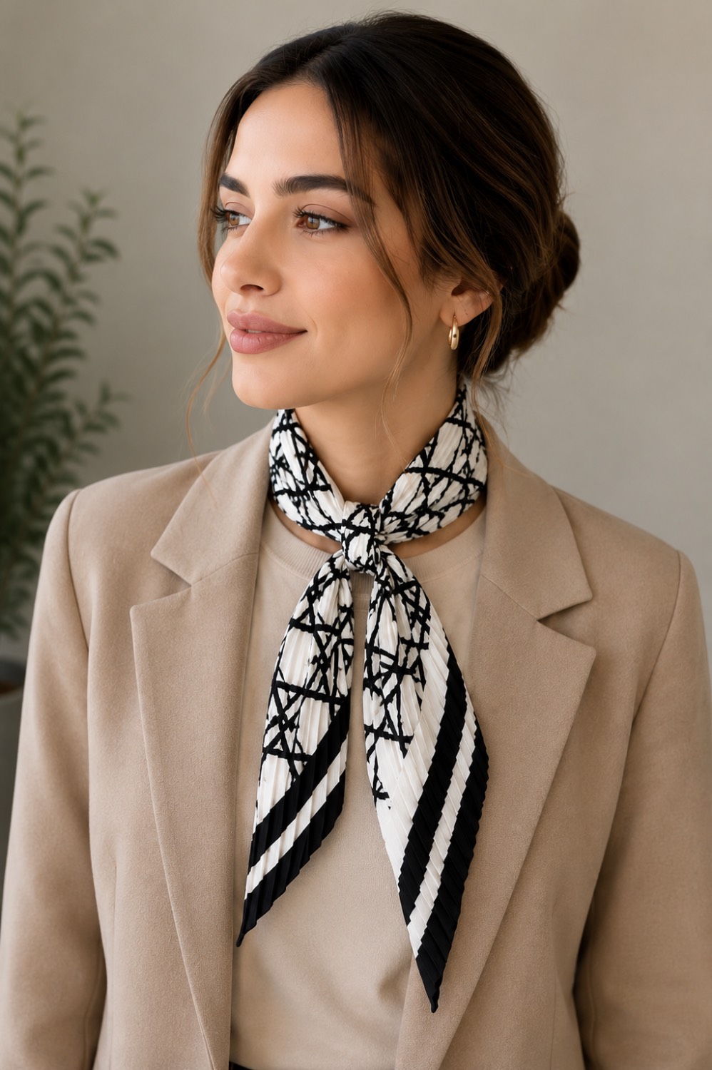 مینی اسکارف نخی سفید مشکی